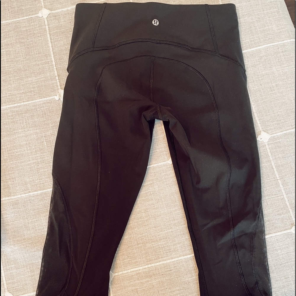 Lululemon cropped Black Leggings